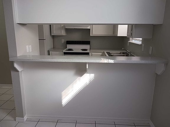3rd image of 2412 W Elisa Ln #17308325