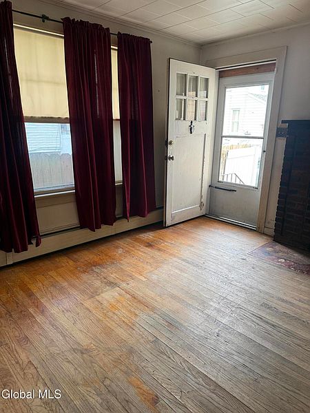5th image of 1887 9th Avenue