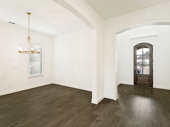 2nd image of 276 Observation Dr N