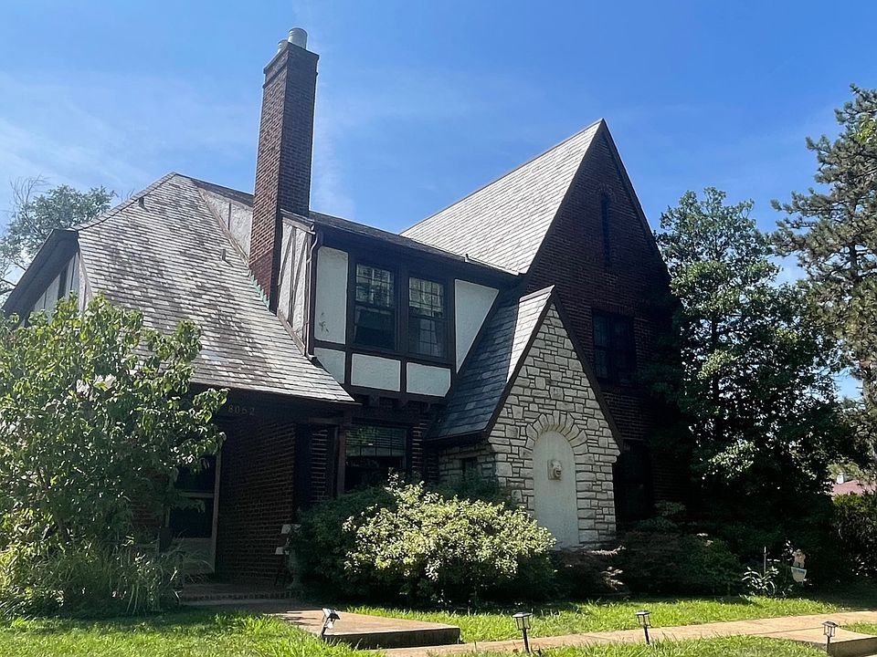1st image of 8052 Venetian Dr
