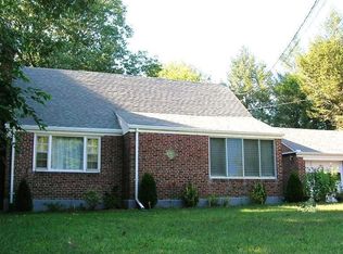 197 School St, Bloomfield, CT 06002