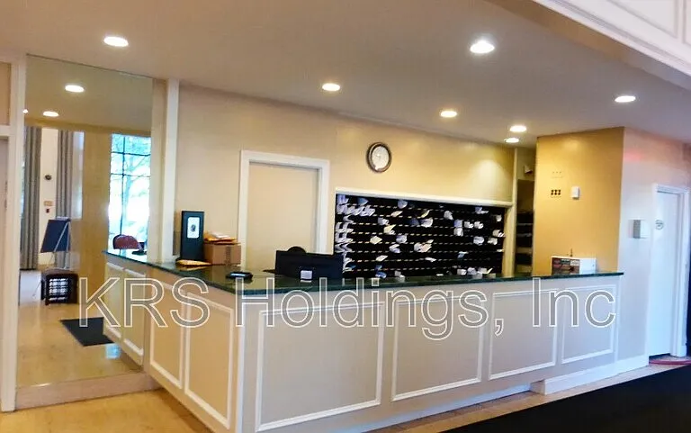 1300 Army Navy Dr #506 — Photo 2