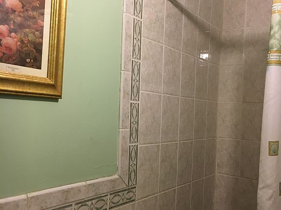 3rd image of 3974 44th Street # First Floor