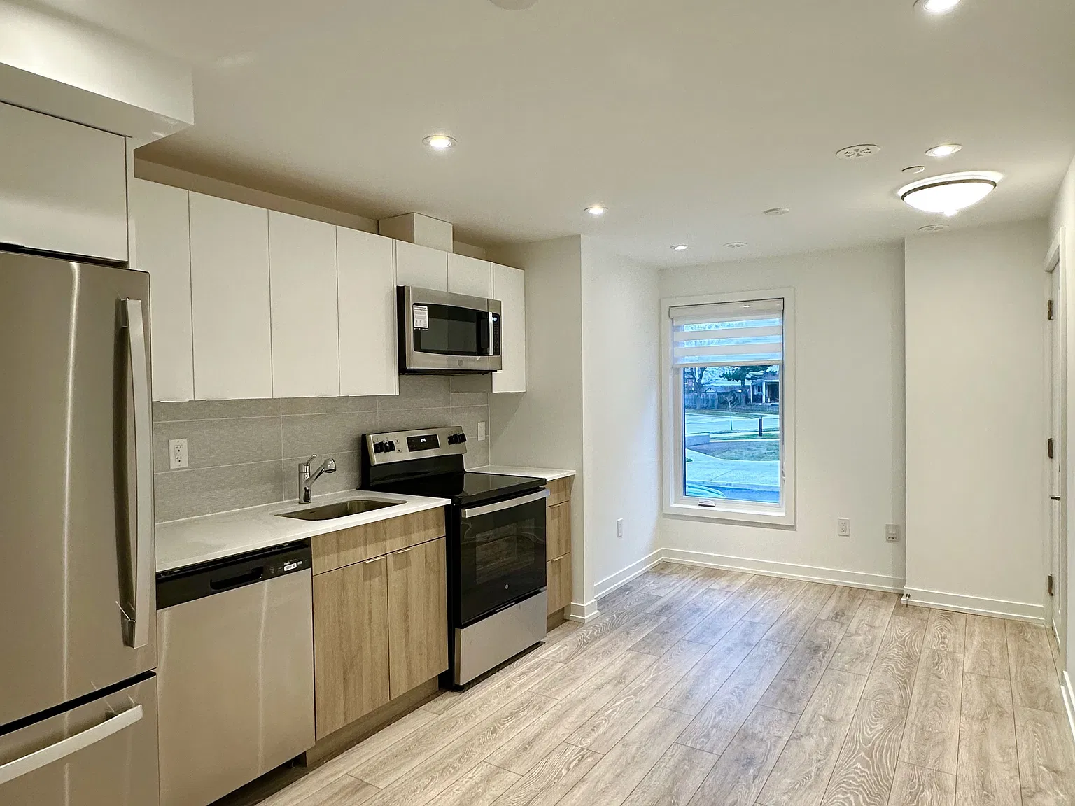 4 bed, $3,300 — Photo 4