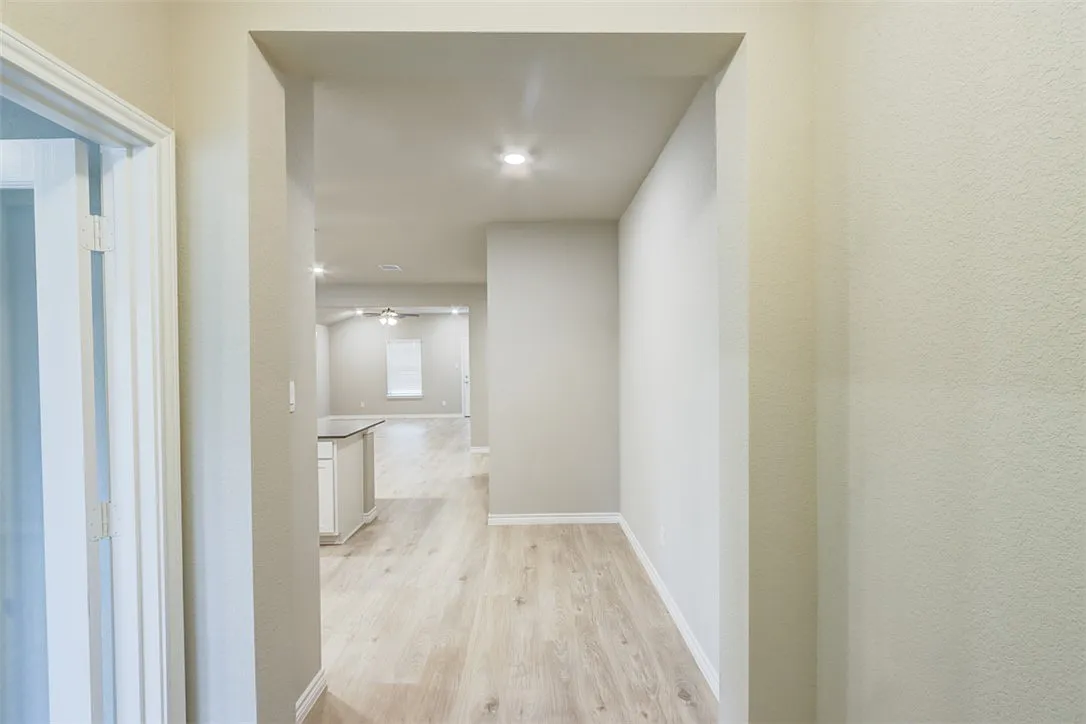 3 bed, 1783 sqft, $2,295 — Photo 3