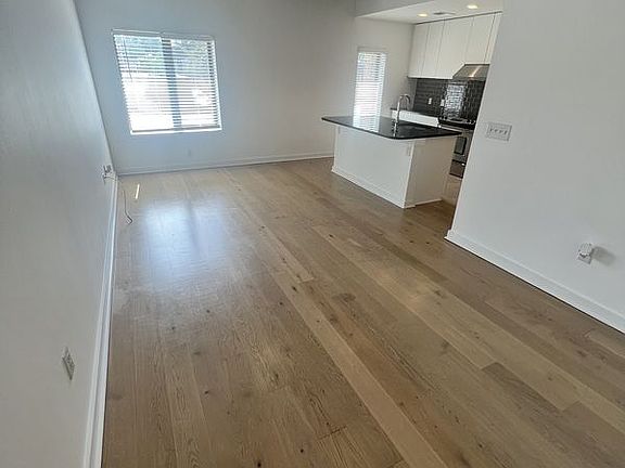 4th image of 418 N 25th St APT 110