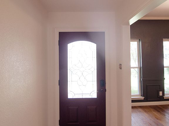 4th image of 3311 Bridlewood Dr