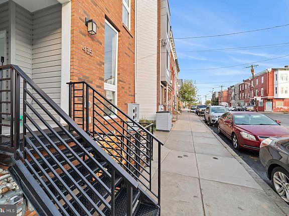 3rd image of 435 W Berks St #B