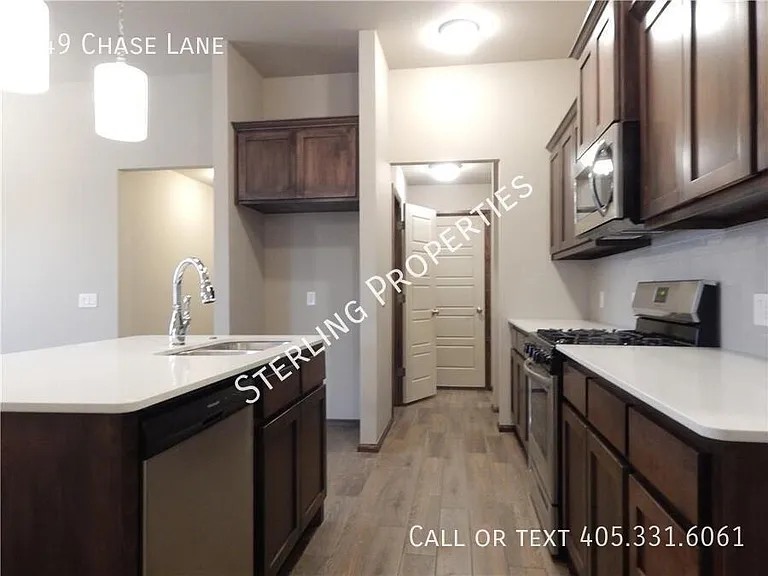 949 Chase Ln — Photo 9