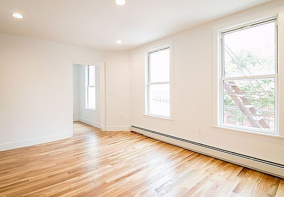 5th image of 366 E 160th St Floor 2