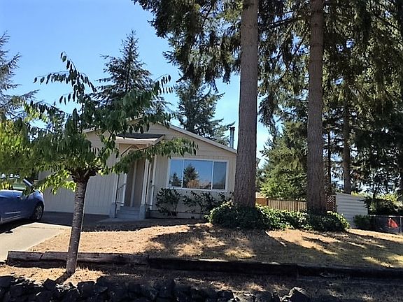 3rd image of 125 NW Mountain View Dr