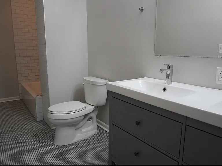 867 E Pershing Rd #2 — Photo 7
