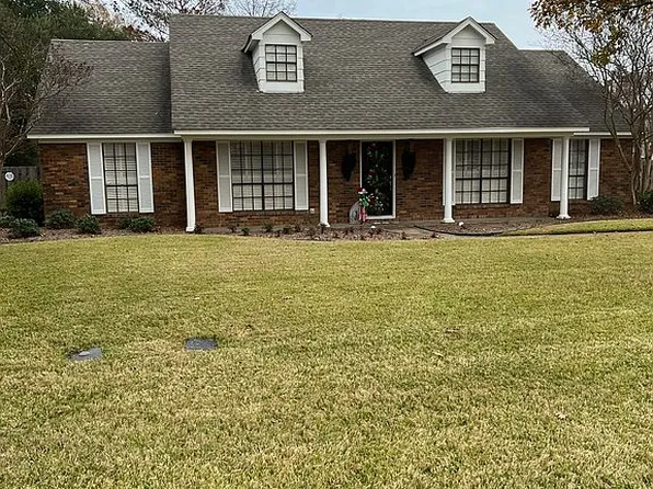 1814 McClain Dr, Greenville, MS 38701