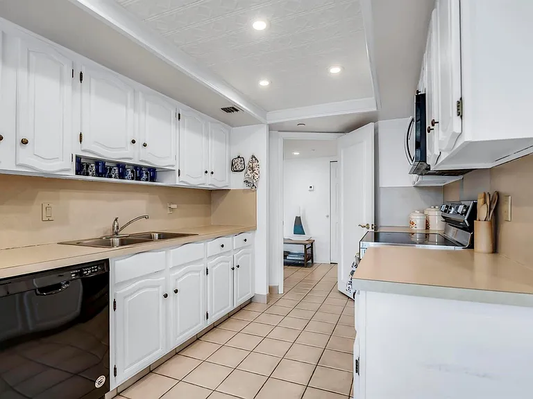 4301 N Ocean Blvd #A206 — Photo 17
