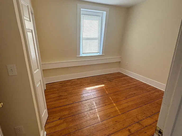 10-28 Centennial Pl — Photo 7
