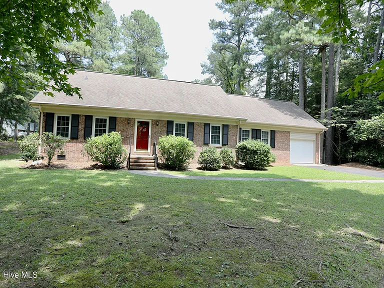 202 Haldane Dr — Photo 3