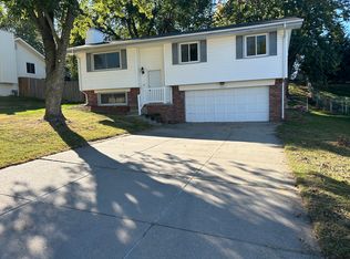 2207 Whitted Dr, Bellevue, NE 68123