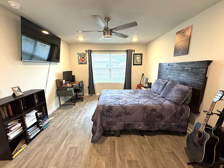 17176 Muse St — Photo 20