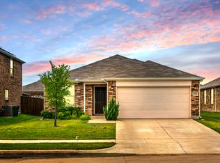 1320 Vernon Dr, Aubrey, TX 76227