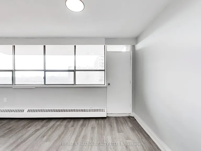 65 Thorncliffe Park Dr #1411 — Photo 13