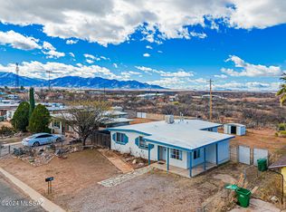 719 N Skyline Dr, Huachuca City, AZ 85616