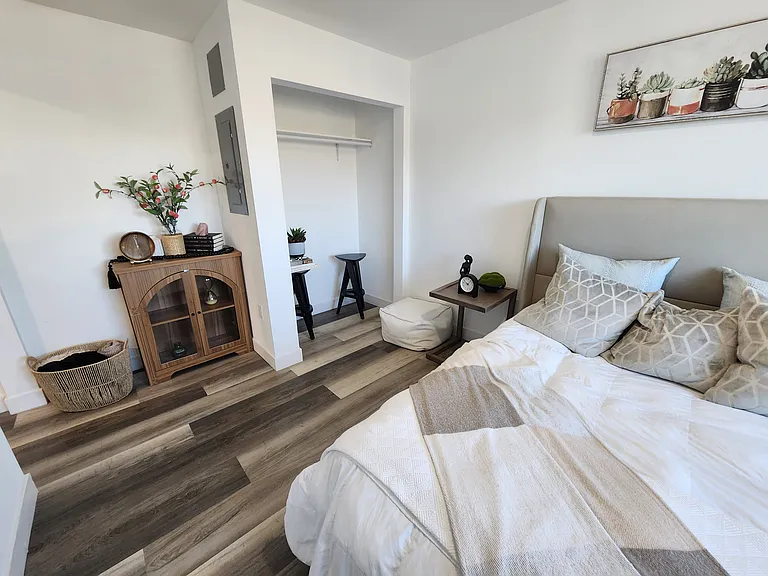 2837 San Marino St #1 — Photo 8