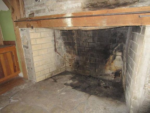 5th image of 2215 McGee Ln