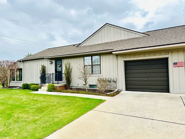 12481 Cambridge Blvd #1, South Lyon, MI 48178