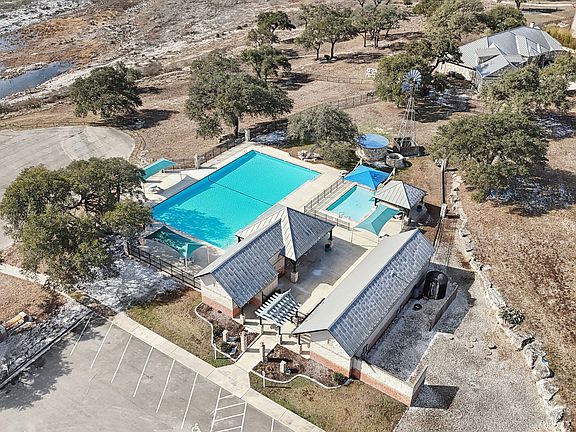 3rd image of 358 Toucan Dr