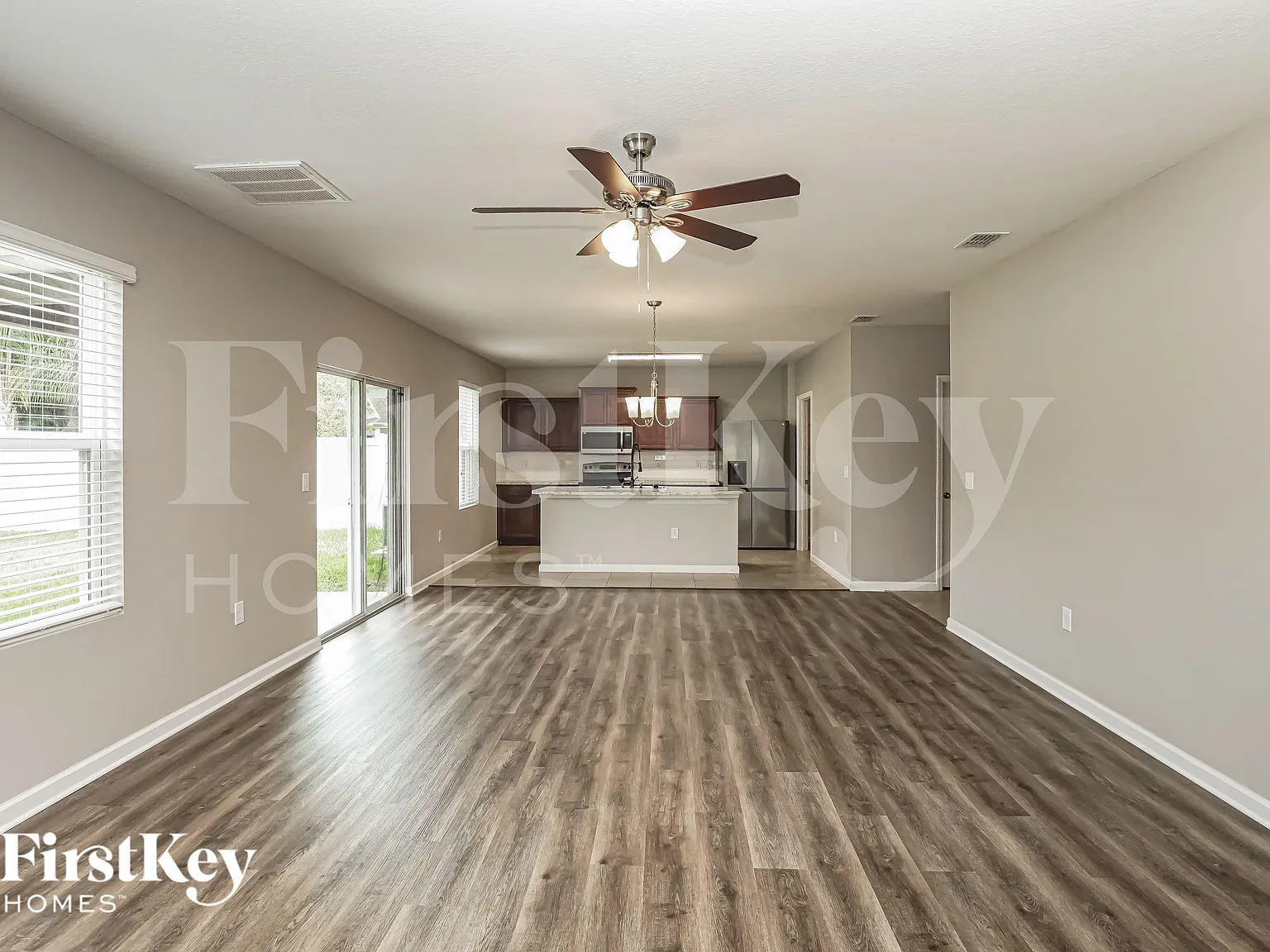 4 bed, 2.5 bath, 2505 sqft, $2,315 — Photo 3