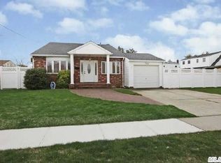238 N Kentucky Ave, Massapequa, NY 11758