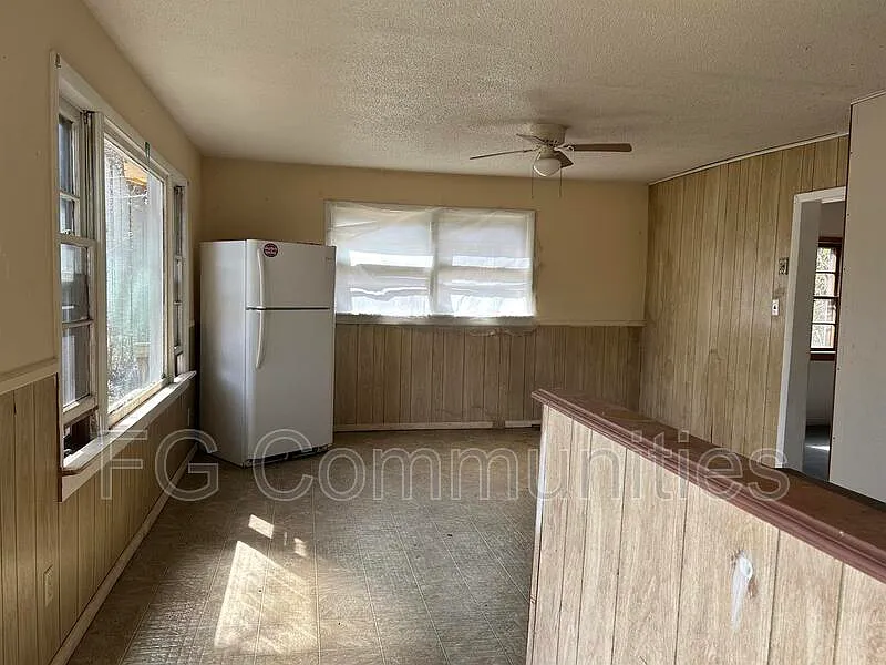 2 bed, 2.0 bath, $1,300 — Photo 2