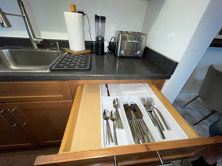 1021 Michigan Ave #7 — Photo 25