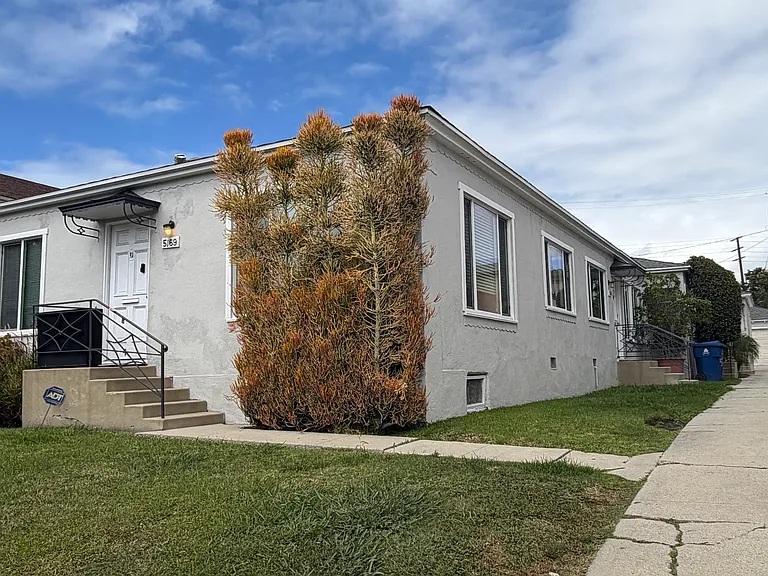 5169 Pickford St — Photo 12