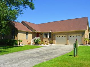 103 Sextant Ct, New Bern, NC 28562