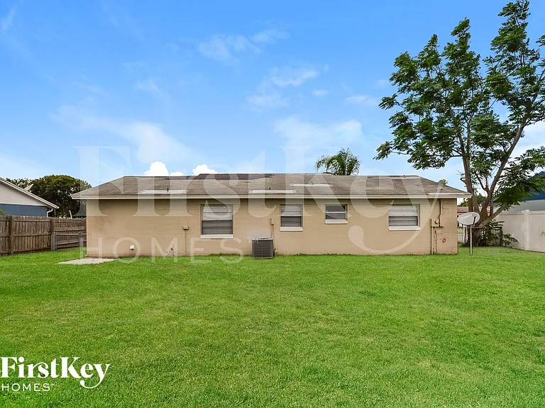660 Flagler Dr — Photo 18