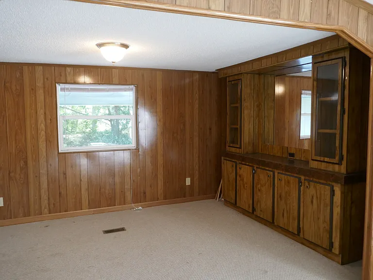 1409 Millpond Rd — Photo 5