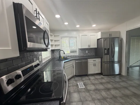 279 Blue Beard Dr, North Fort Myers, FL 33917