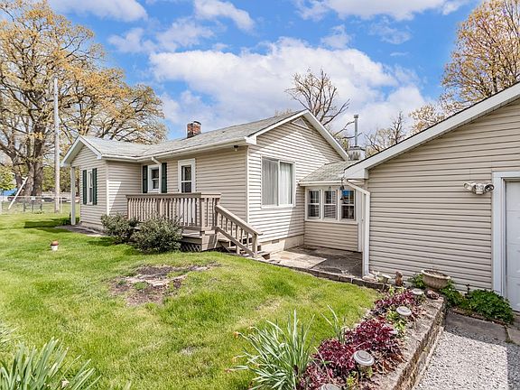 3rd image of 6635 W 135th Pl