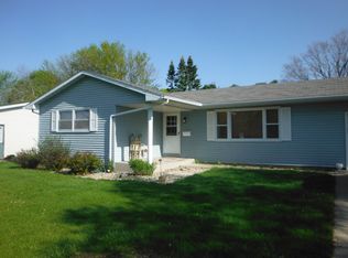 803 26th St, Peru, IL 61354