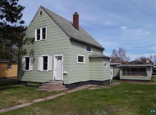1033 E Harvey St, Ely, MN 55731