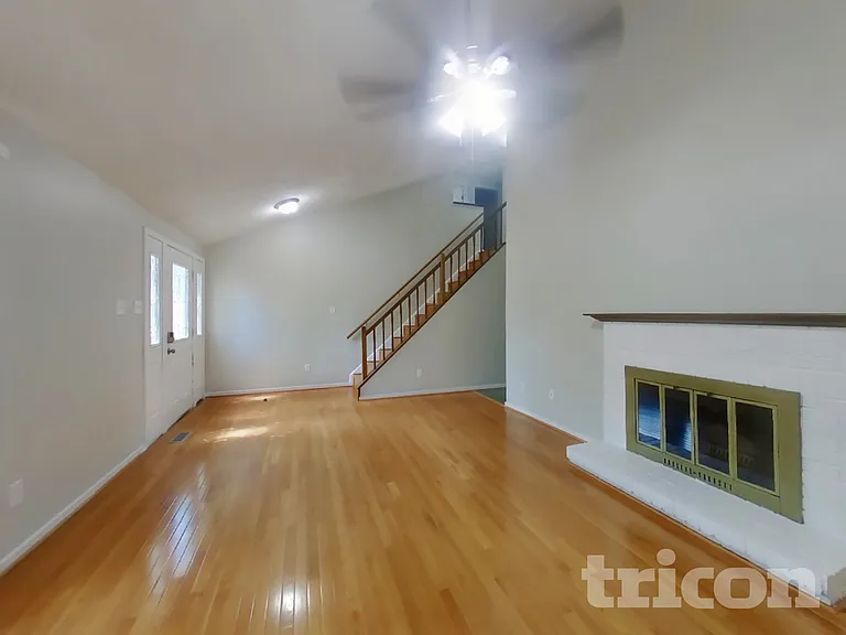 2241 Old Bailey Ct — Photo 3