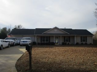 186 Floresta Dr, McDonough, GA