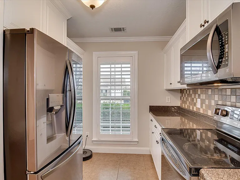 115 Redglobe St — Photo 17