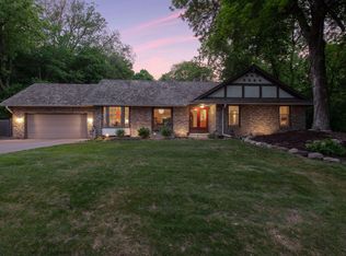 18204 Priory Ln, Minnetonka, MN 55345