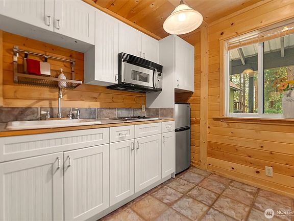 4th image of 19 Maughan Rd #B