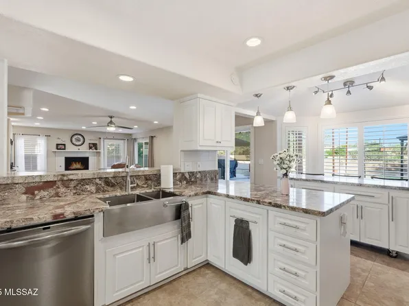 2200 N Hayden Dr, Tucson, AZ 85715