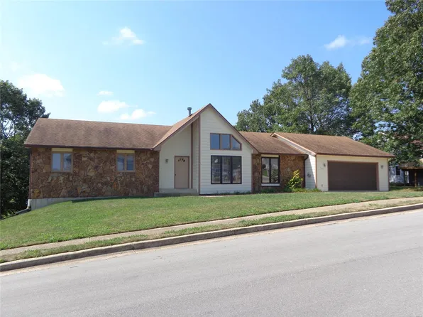 102 Woodland Ln, Saint Robert, MO 65584