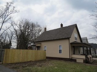 537 Simms St, Aurora, IL 60505