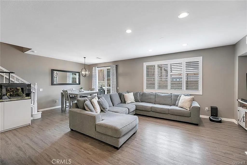 3 bed, 1710 sqft, $3,500 — Photo 4